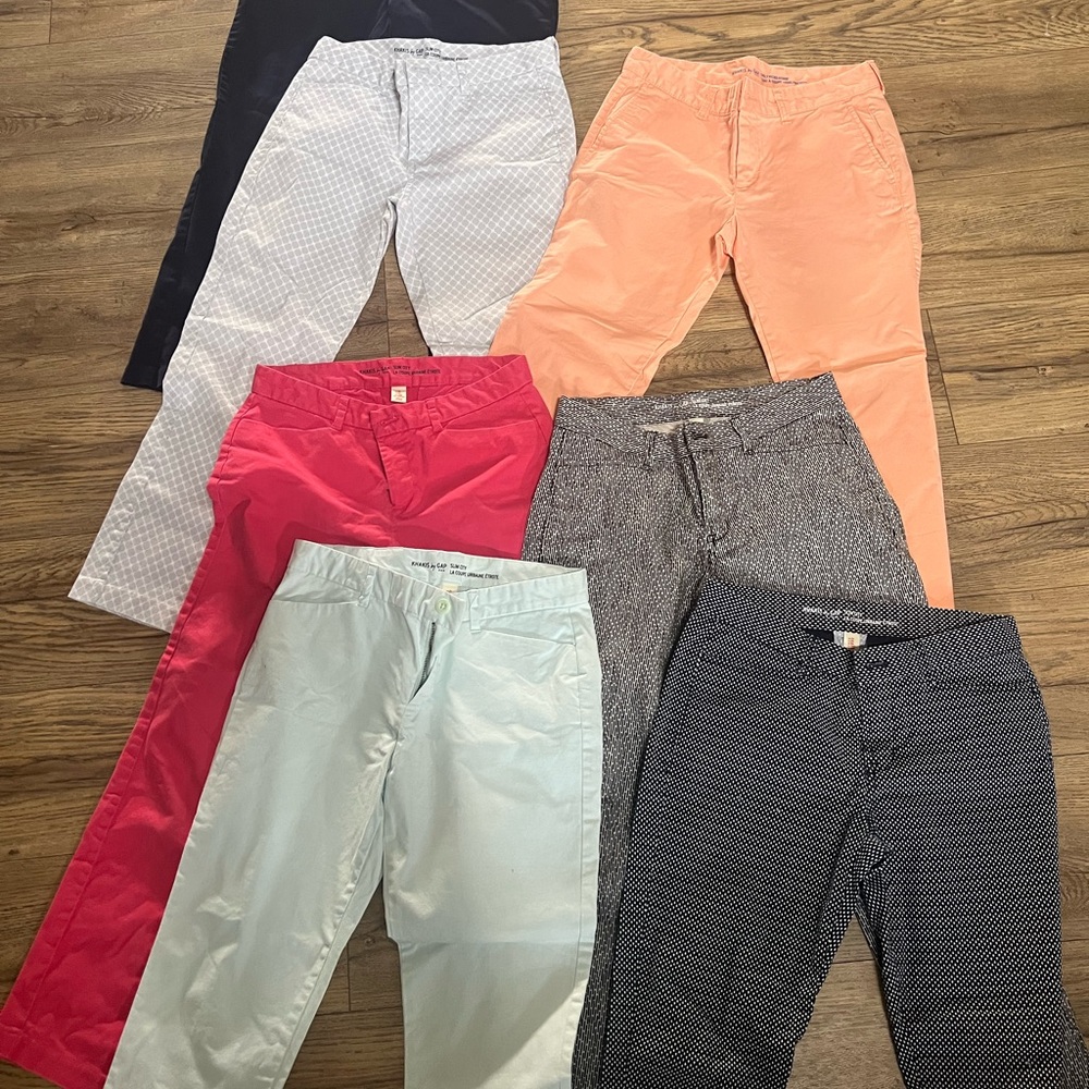 Women’s Gap Khakis slim city Colorful Bottoms Set
